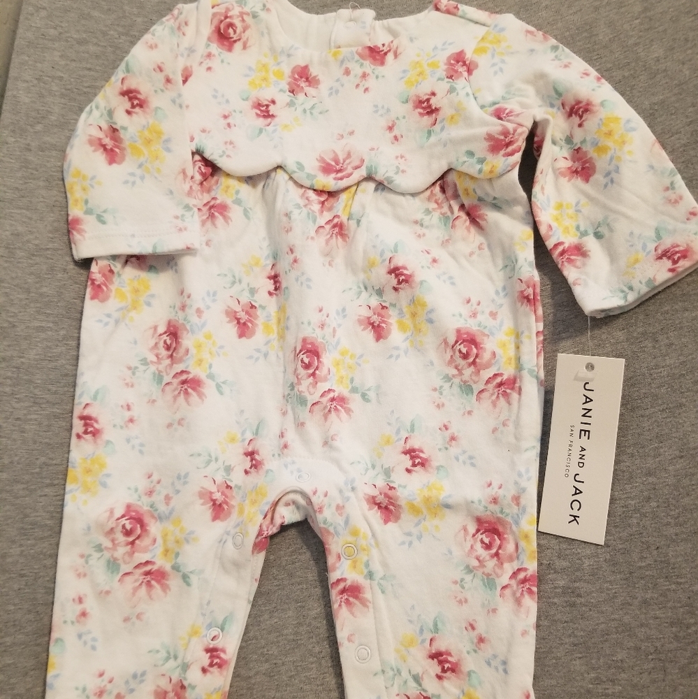 NWOT Janie and Jack Floral Pajamas 0-3 Months